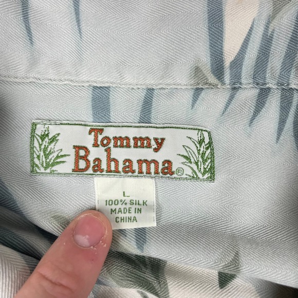 Tommy Bahama Mens Large Silk Tropical Hibiscus Floral Camp Shirt Light Blue L - Picture 2 of 6